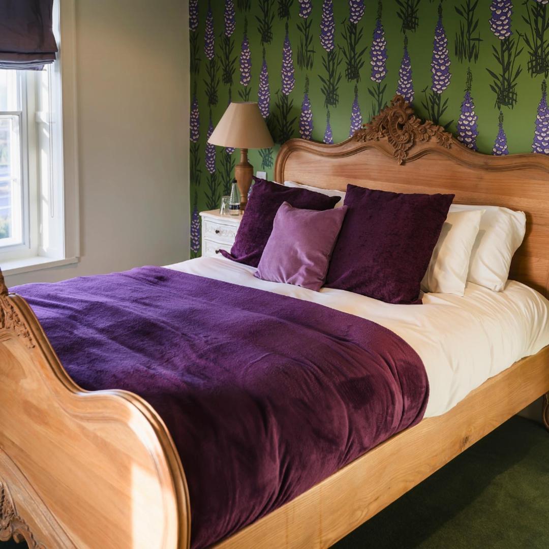 The Cleveland Tontine 5*